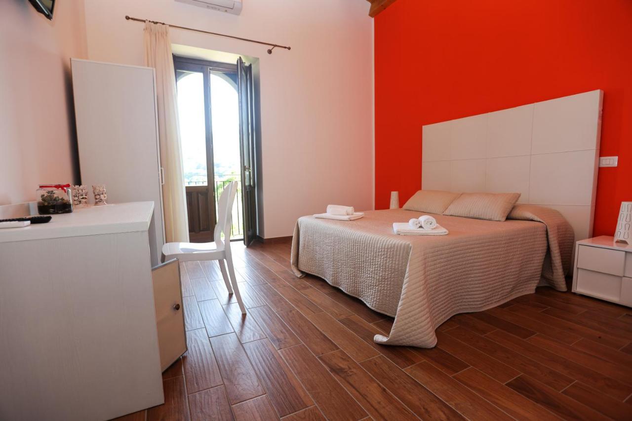 La Porta Delle Gole Hotel Motta Camastra Luaran gambar