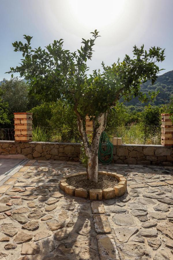 La Porta Delle Gole Hotel Motta Camastra Luaran gambar