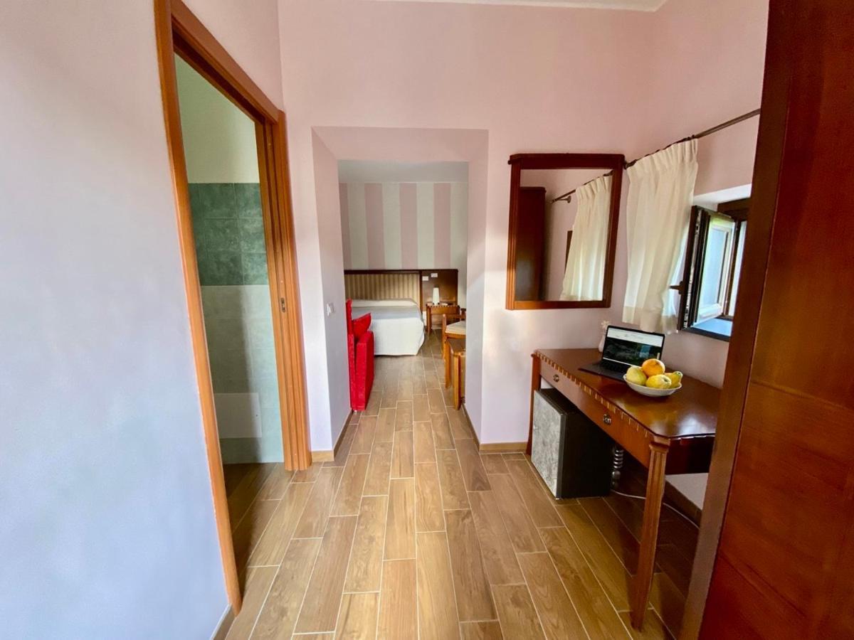 La Porta Delle Gole Hotel Motta Camastra Luaran gambar