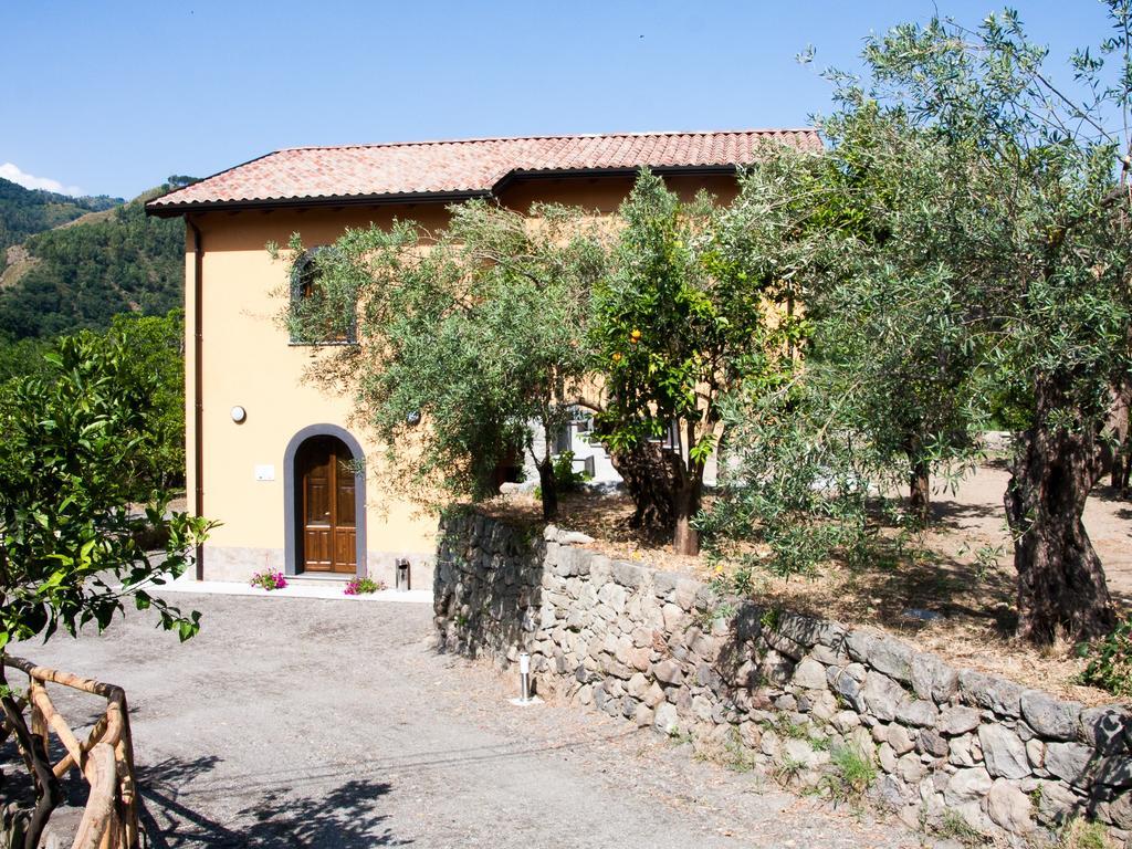 La Porta Delle Gole Hotel Motta Camastra Luaran gambar