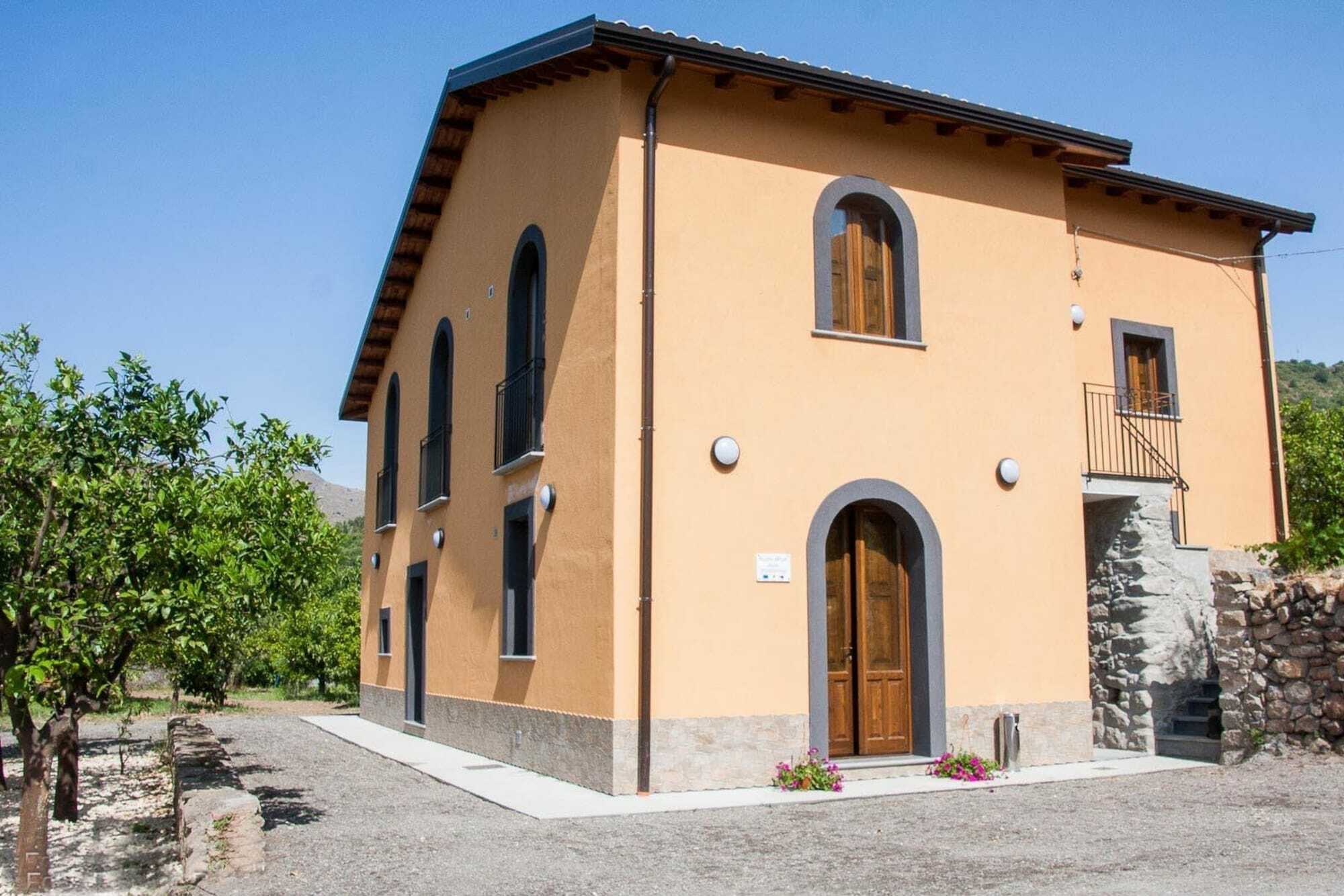 La Porta Delle Gole Hotel Motta Camastra Luaran gambar